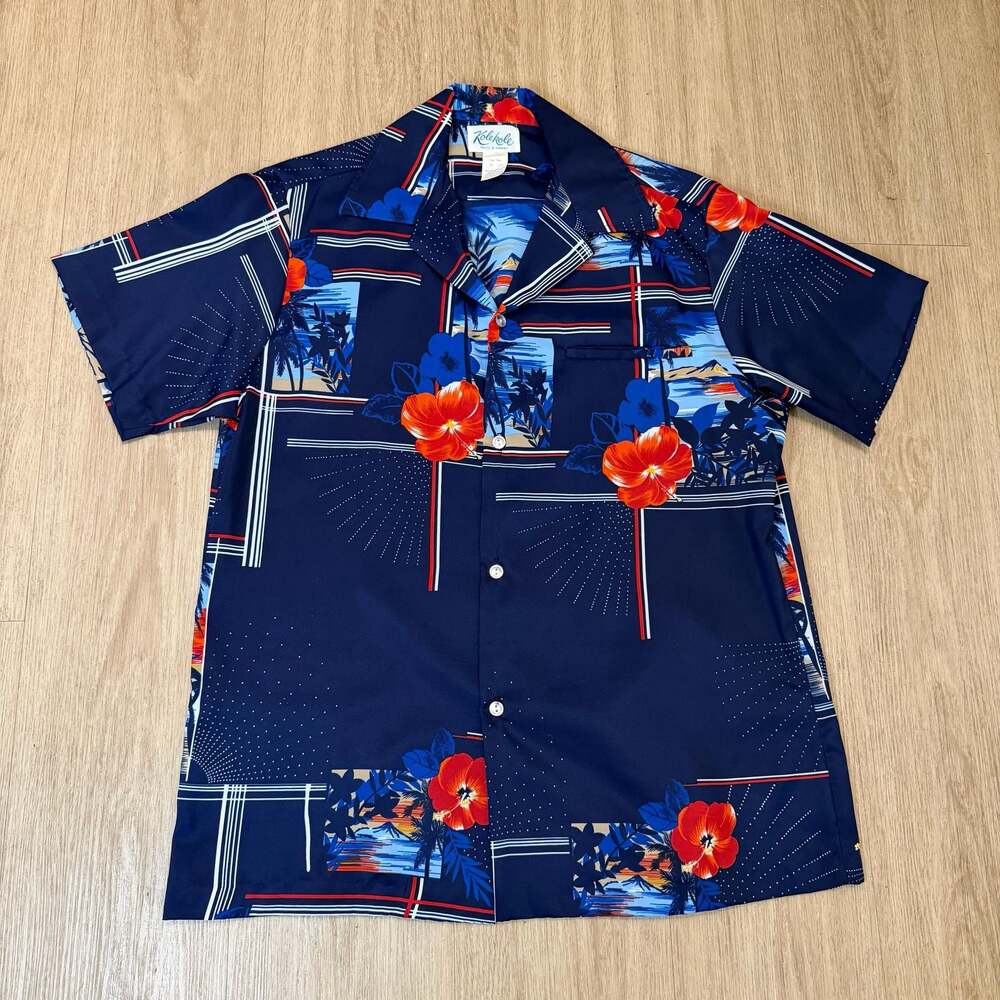 Vintage Kolekole Made in Hawaii Hibiscus Palm Tree Print Aloha Shirt